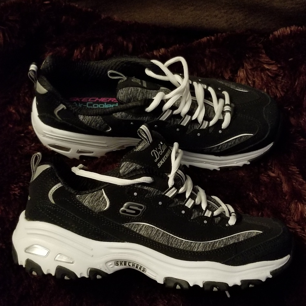 Skechers